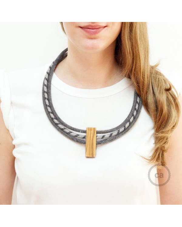 Circles Necklace colors: Anthracite and Natural Linen RD74 and Anthracite and Natural Linen RD54.