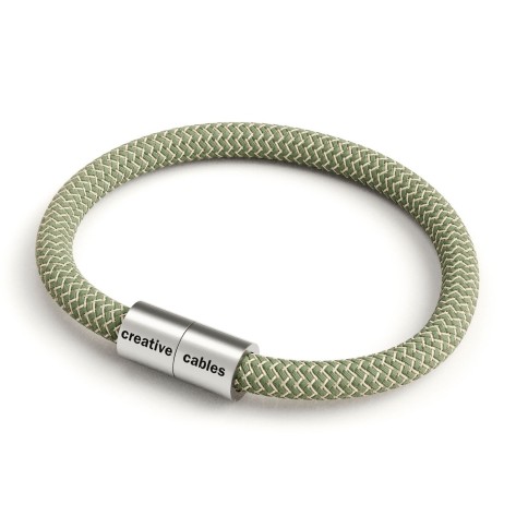 Bracelet with Matt silver magnetic clasp and RD72 cable