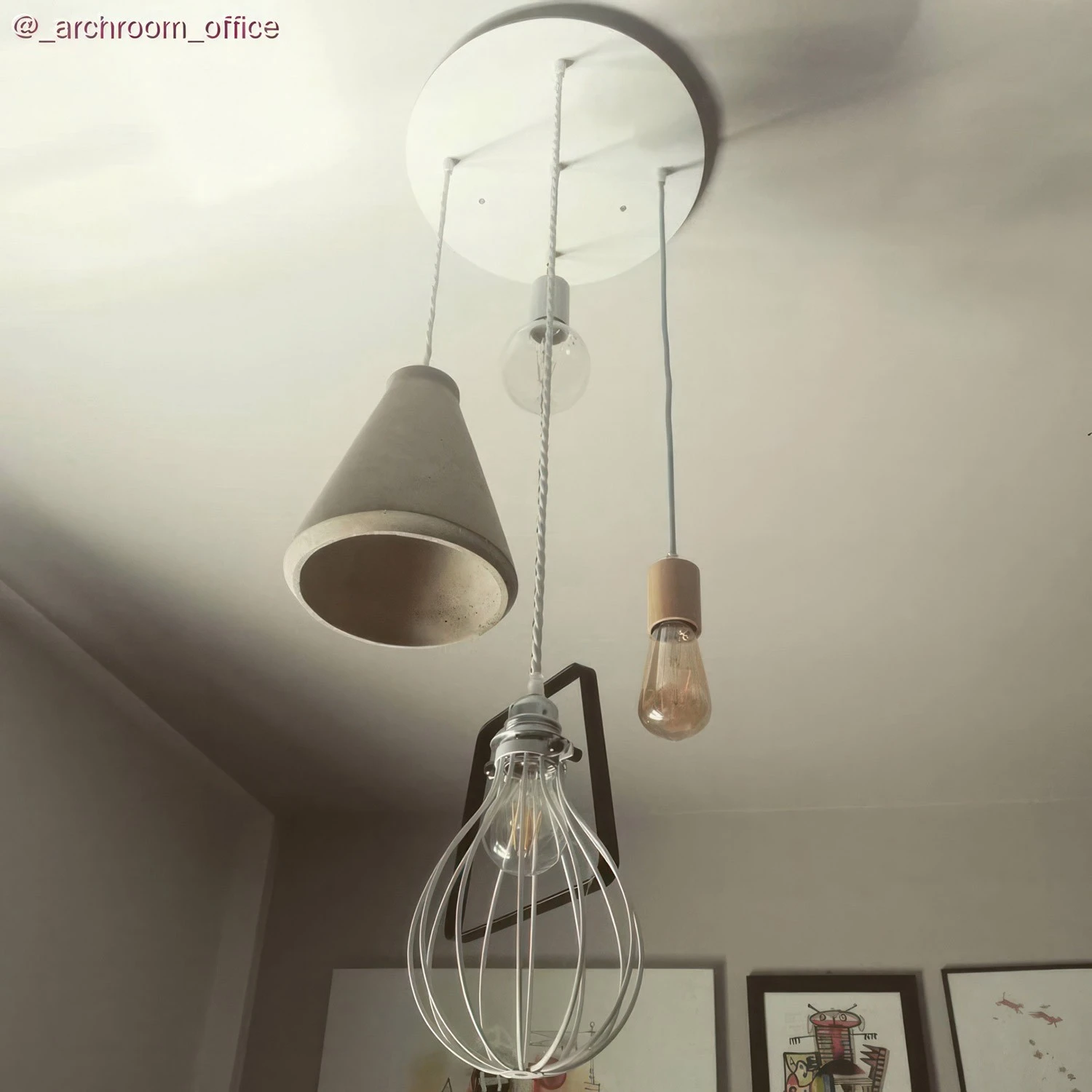 Lampshade collar outlet