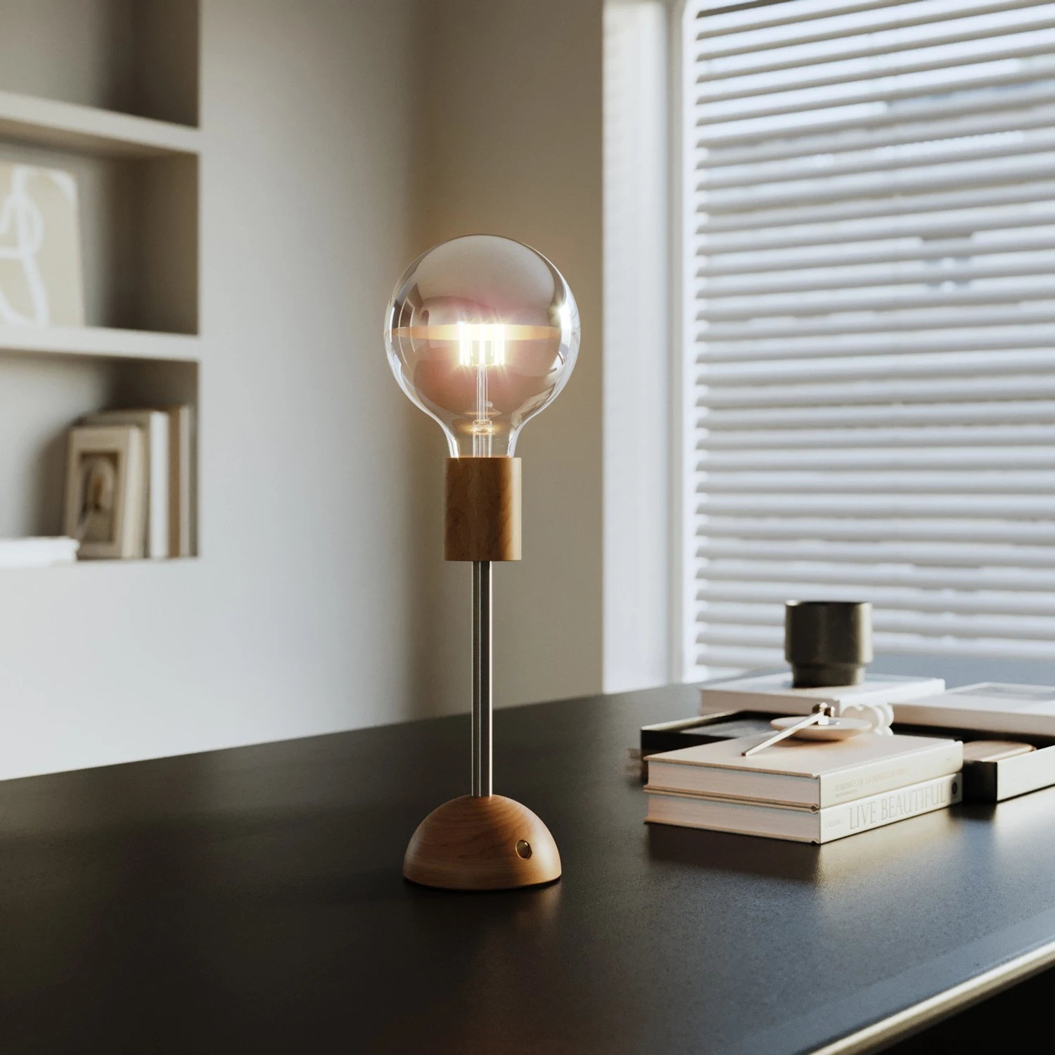Portable and rechargeable Cabless02 Lamp Base