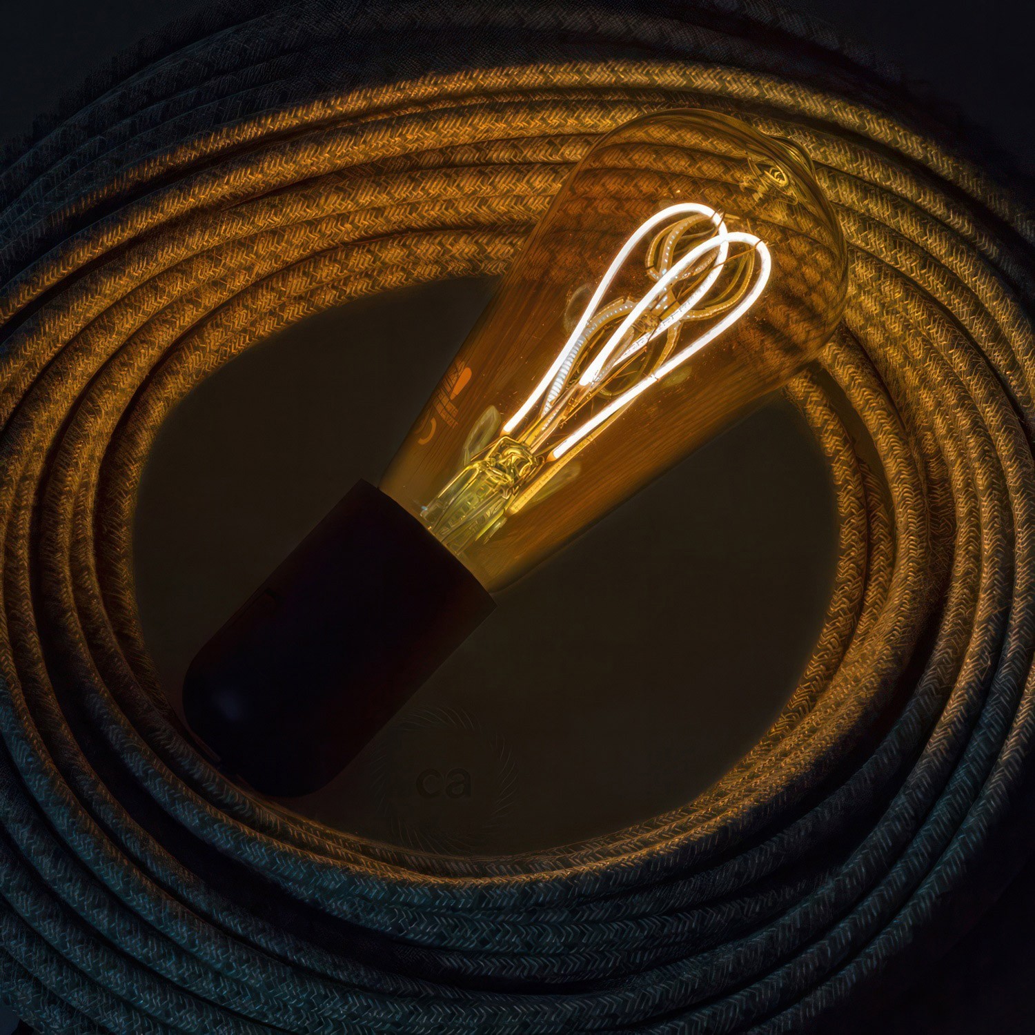 LED Golden Light Bulb - Edison ST64 Curved Double Loop Filament - 4W 250Lm E27 1800K Dimmable