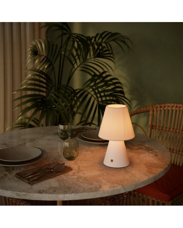 Portable and rechargeable Cabless11 lamp with Drop light bulb and lampshade