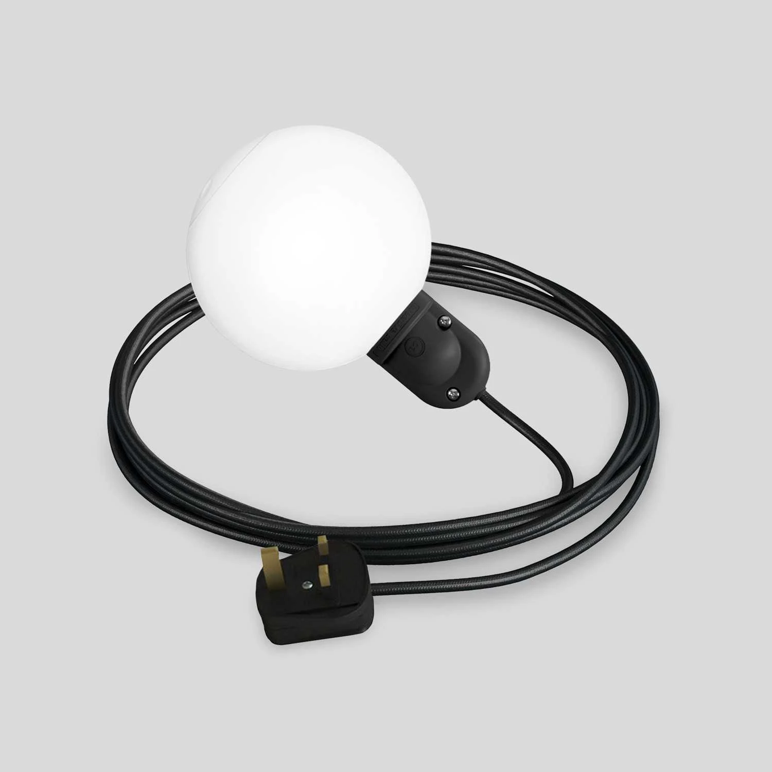 EIVA IP65 plug-in outdoor lamp with UK plug and unbreakable Unbreak-a-Ball shade