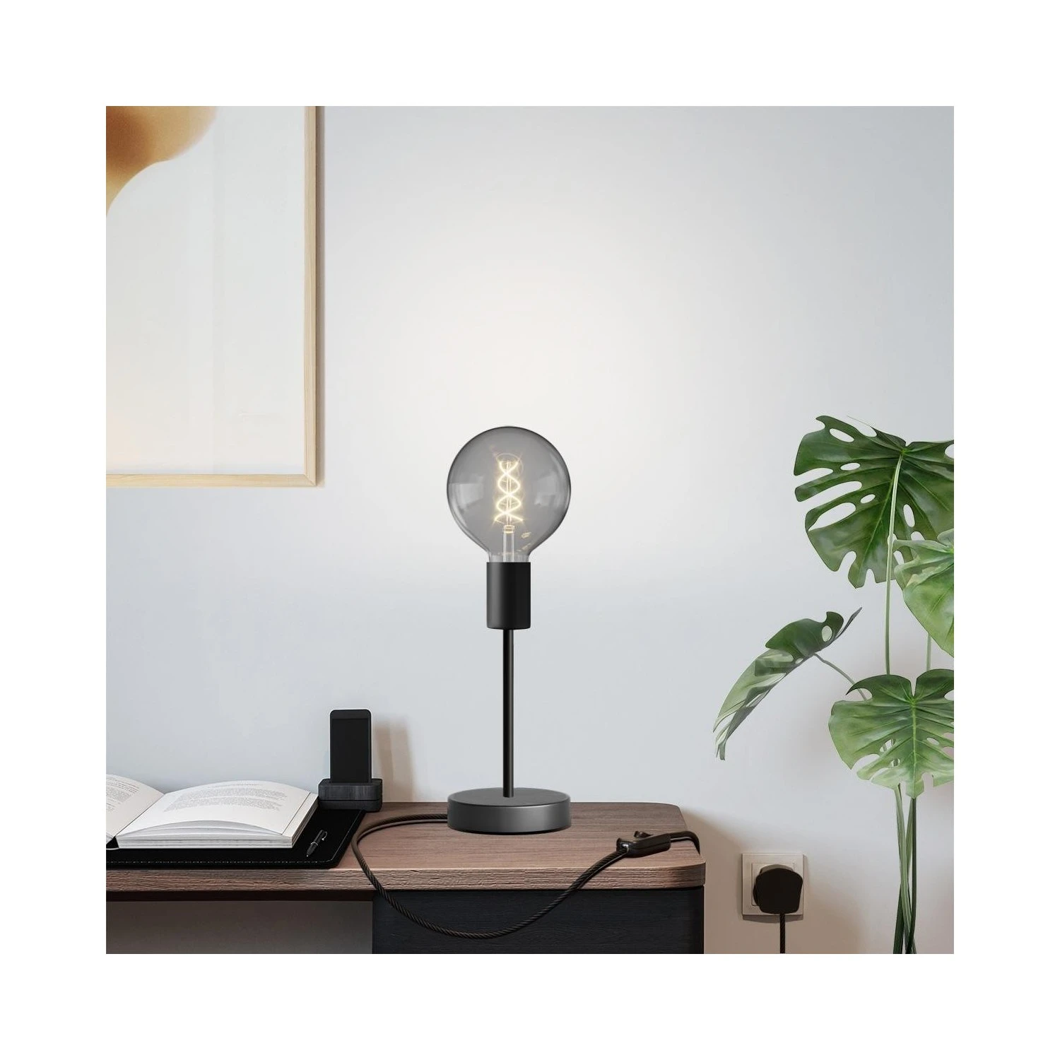 Alzaluce Globo Metal Table Lamp