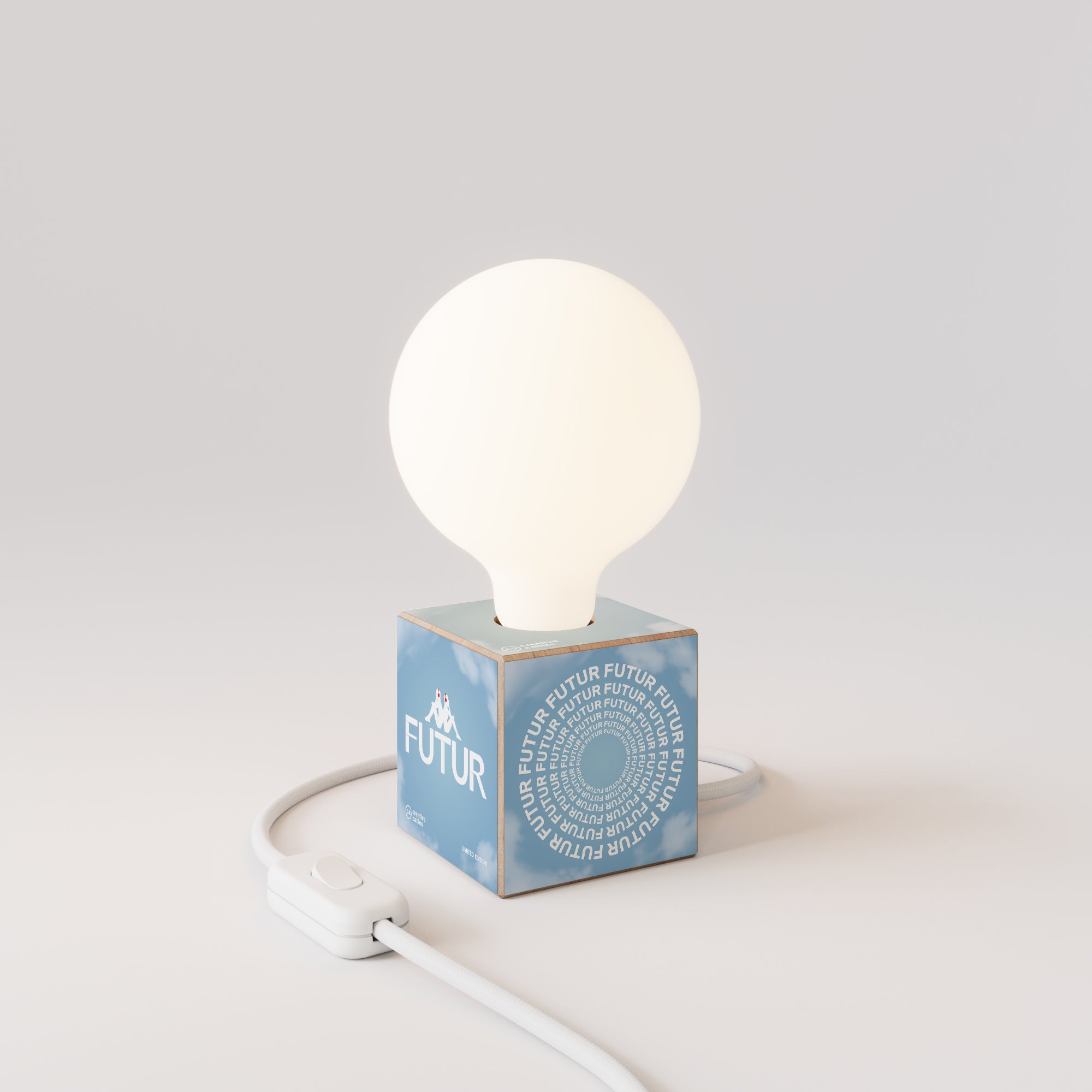 Cubetto table lamp "Futur" with English Plug and porcelain-effect globe Light bulb - Futur festival