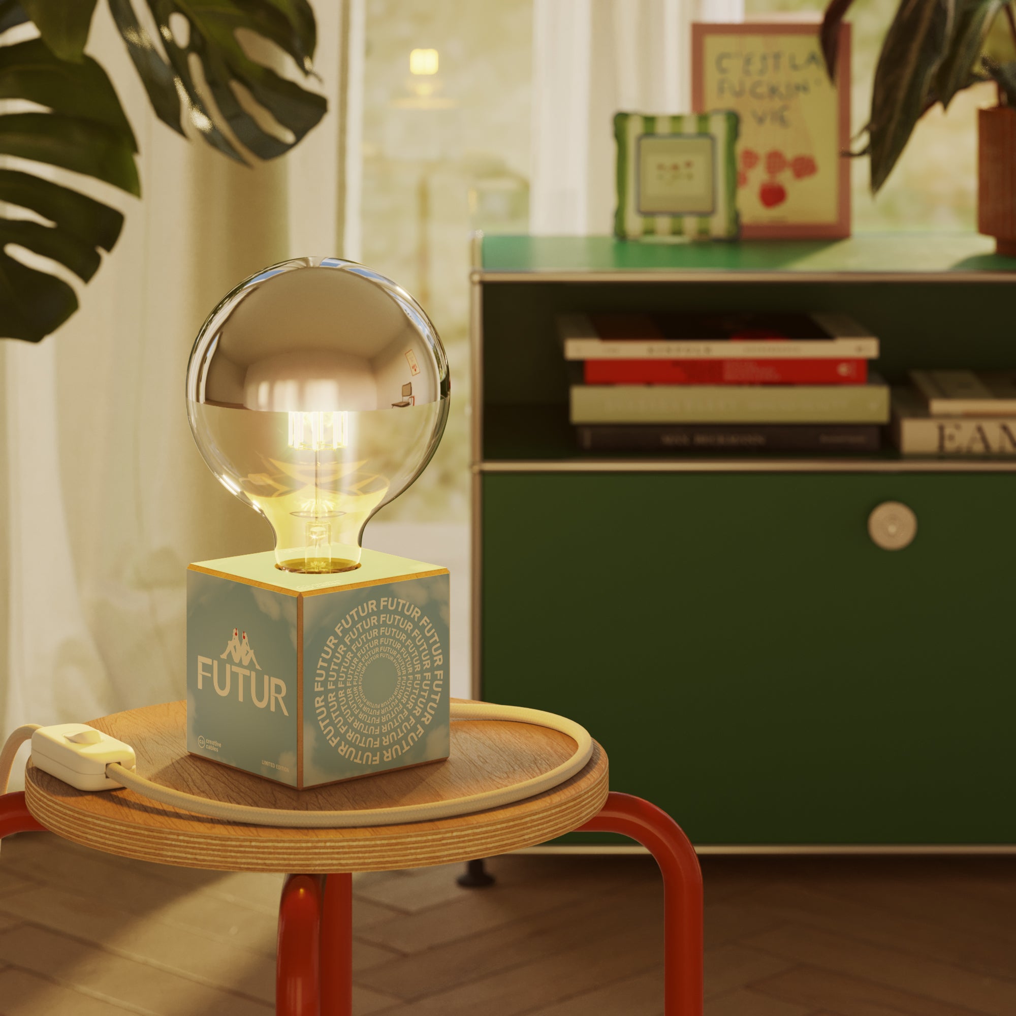 Cubetto table lamp "Futur" with UK Plug and half-silvered globe Light bulb - Futur Festival