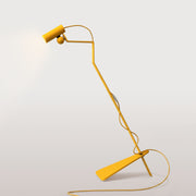 Lampada da terra inclinabile con faretto magnetico orientabile e spina UK - Mario Tubo - Giallo