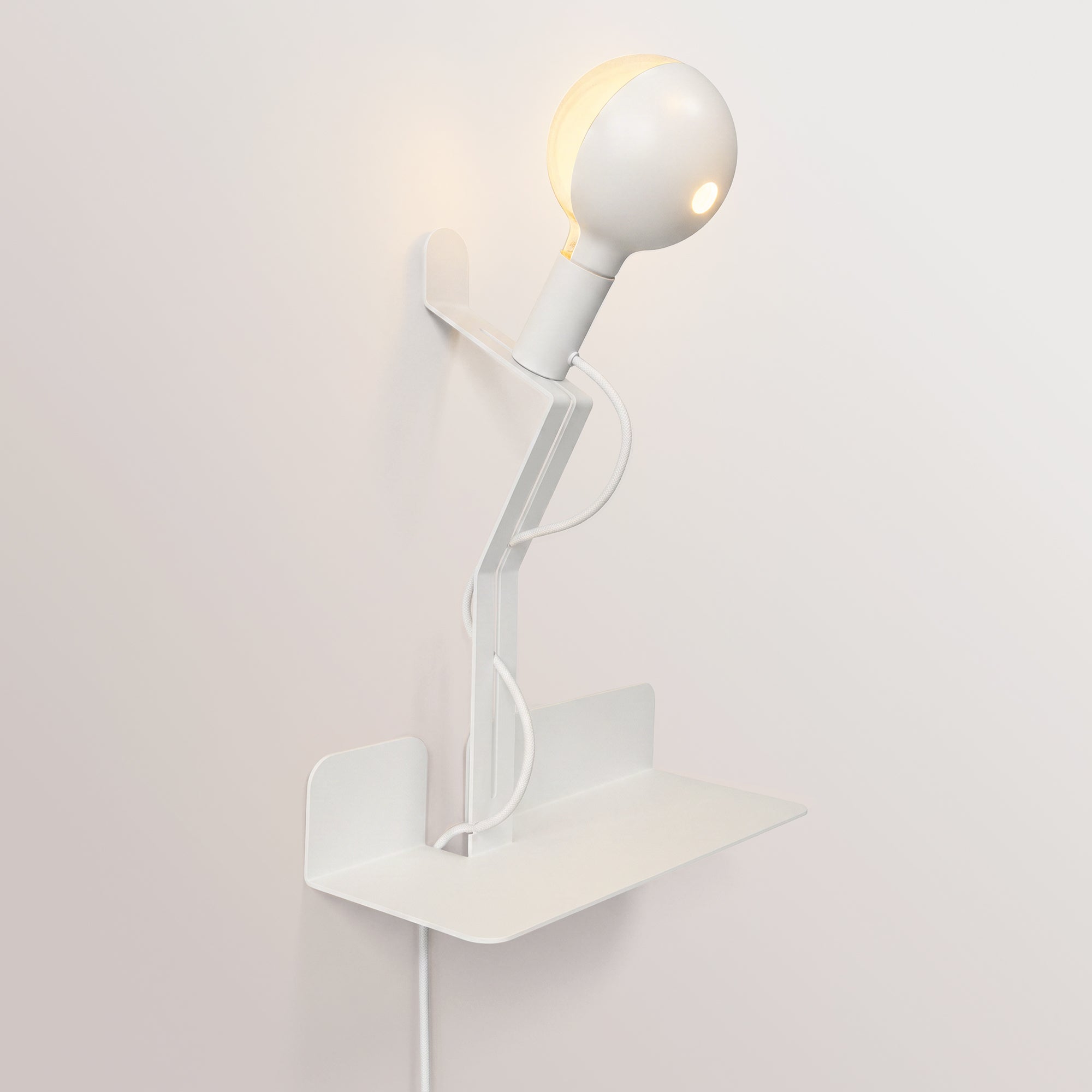 Lampada da parete con mensola, lampadina LED G125 verniciata e spina UK - Murio Talia - Bianco