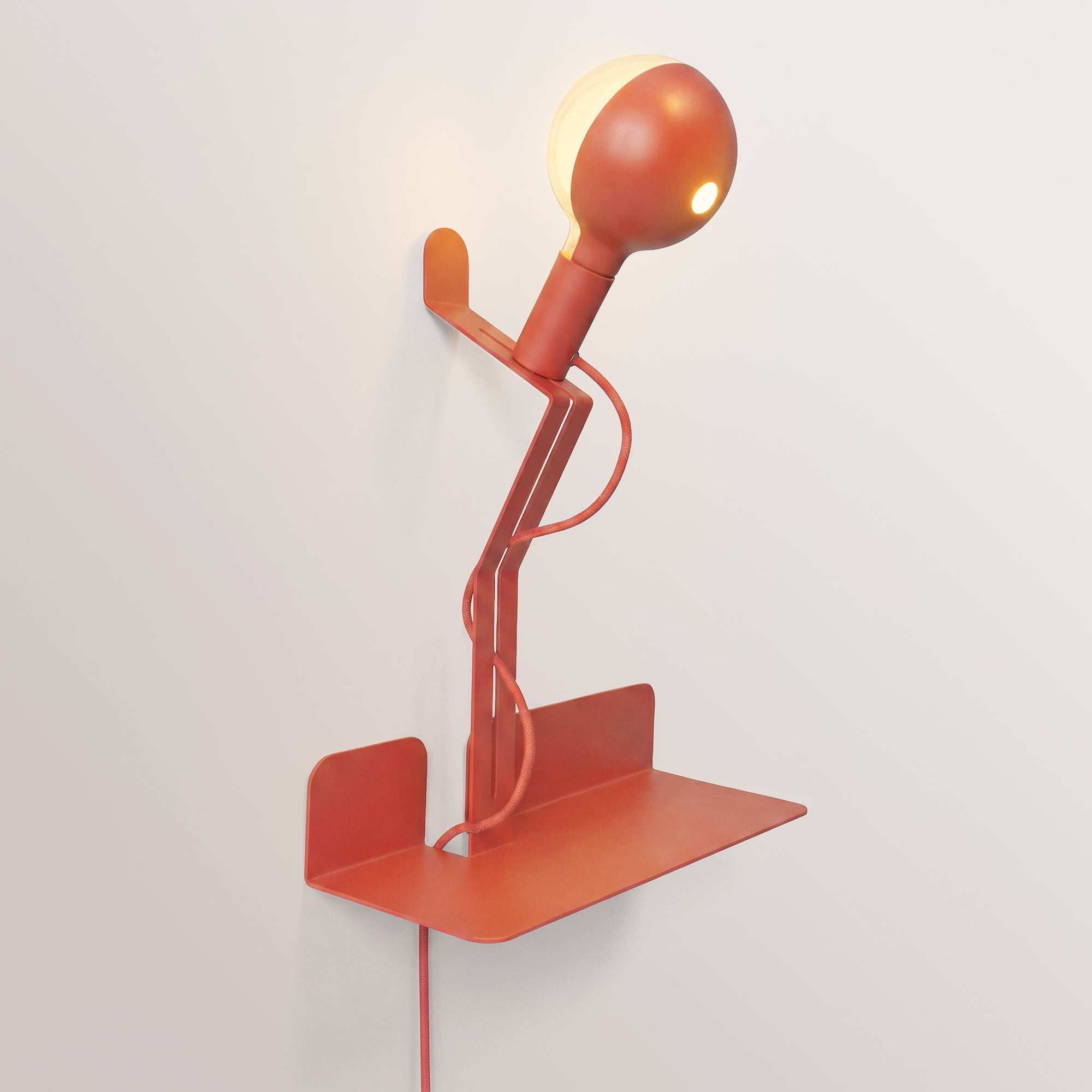 Lampada da parete con mensola, lampadina LED G125 verniciata e spina UK - Murio Talia - Rosso
