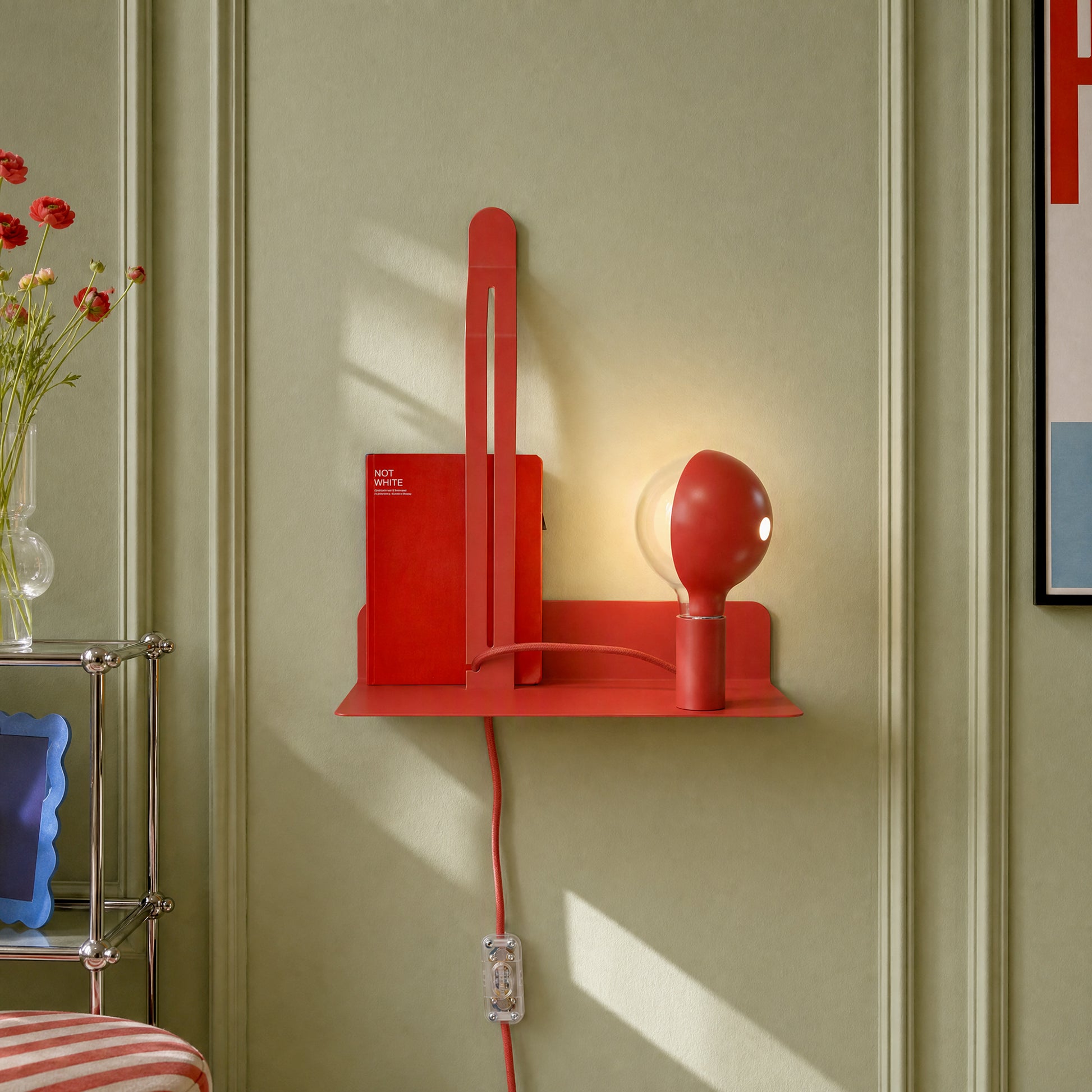 Lampada da parete con mensola, lampadina LED G125 verniciata e spina UK - Murio Talia - Rosso