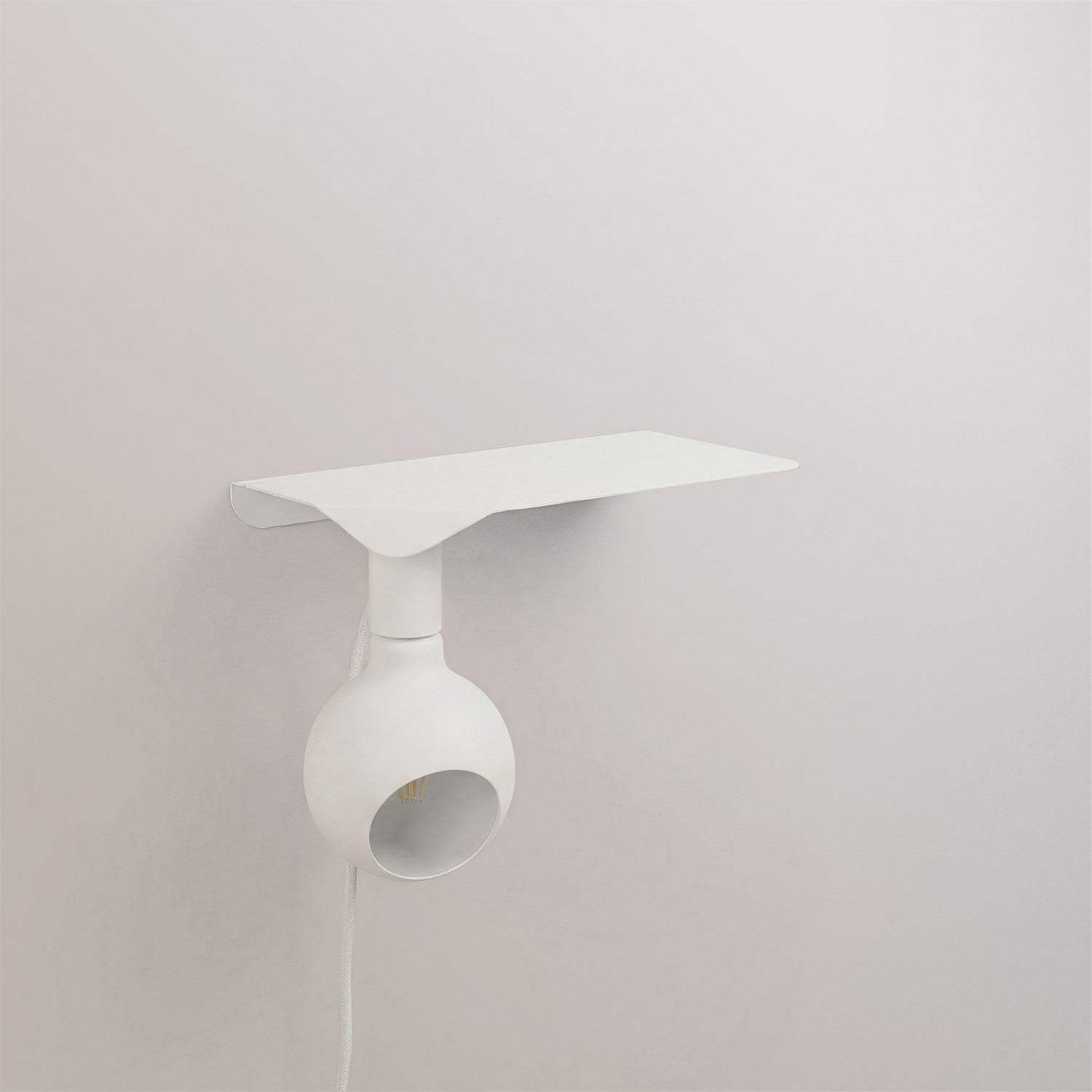 Combo Camo - Lampada con mensola e spina UK - Bianco - Creative Cables