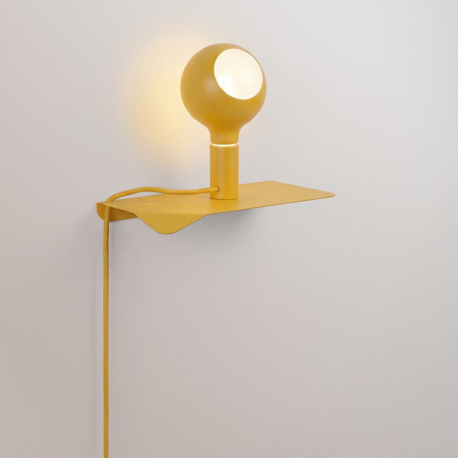 Combo Camo - Lampada con mensola e spina UK - Giallo - Creative Cables