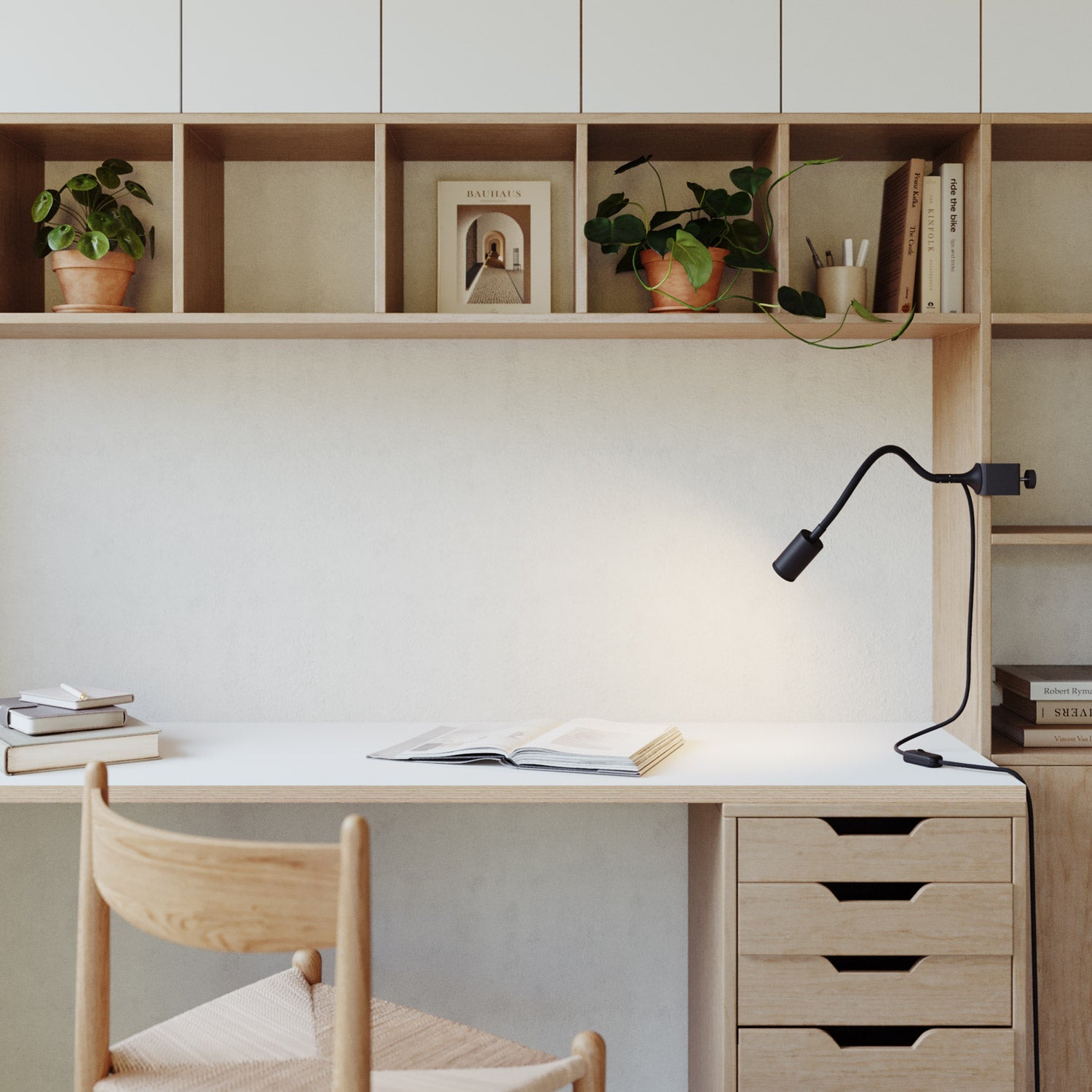 Faretto snodabile MAG-Y con pinza e spina UK - Nero