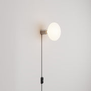 Lampada con spina UK con finitura metallica e lampadina LED Ellipse effetto porcellana - Titanio satinato