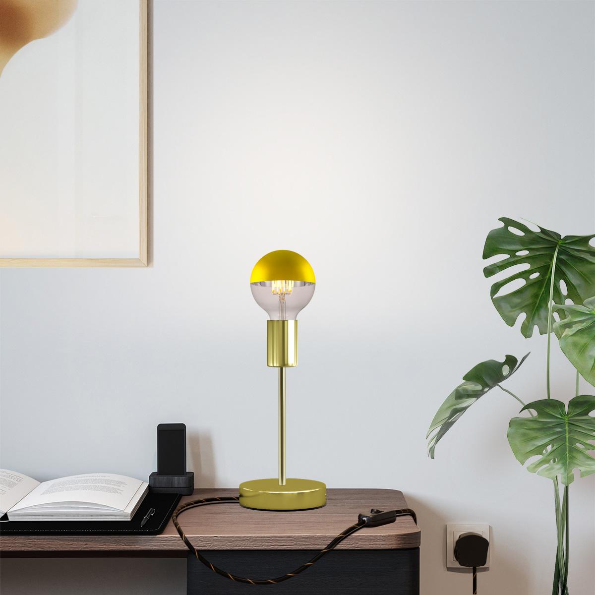 Lampada da tavolo Alzaluce Half Cup in metallo e spina UK - Ottone Interruttore