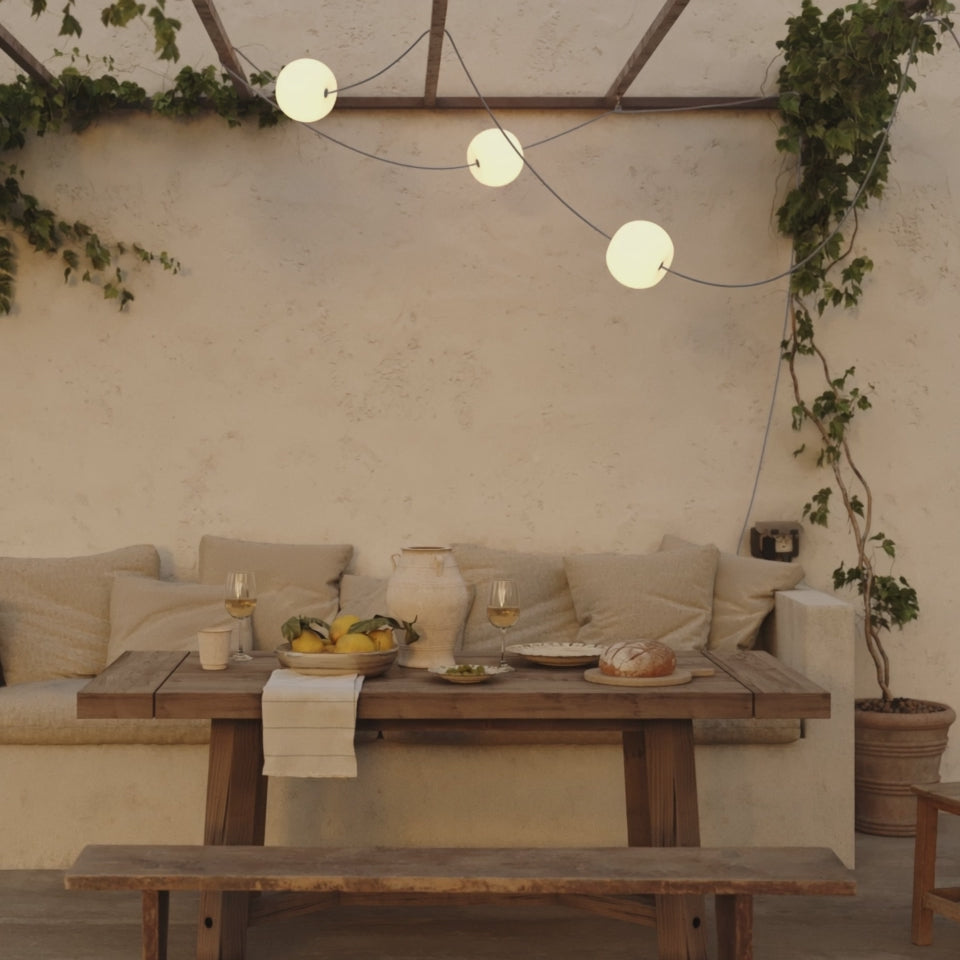 Load video: 3-light outdoor IP67 string lights White Sand with UK Plug - Marina3 Cherry